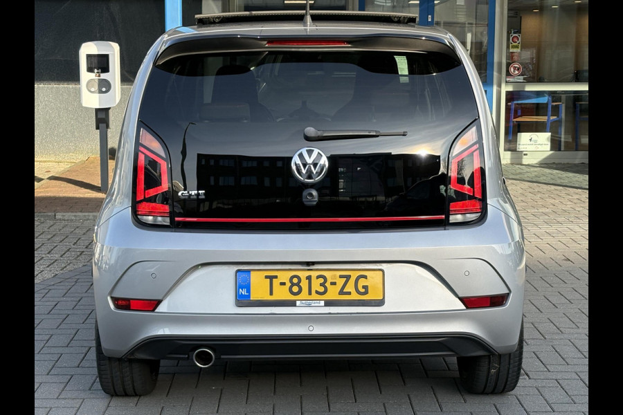 Volkswagen up! 1.0 TSI GTI 115pk | VOL! | Panoramadak | Zomer- & Winterset | Beats Audio | Stoelverwarming | Cruise Control | Camera |