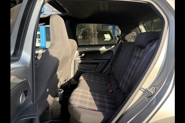 Volkswagen up! 1.0 TSI GTI 115pk | VOL! | Panoramadak | Zomer- & Winterset | Beats Audio | Stoelverwarming | Cruise Control | Camera |
