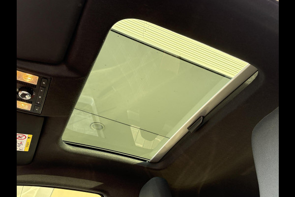 Volkswagen up! 1.0 TSI GTI 115pk | VOL! | Panoramadak | Zomer- & Winterset | Beats Audio | Stoelverwarming | Cruise Control | Camera |