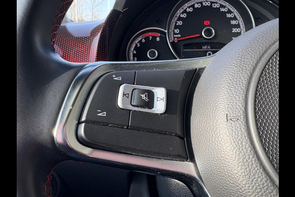 Volkswagen up! 1.0 TSI GTI 115pk | VOL! | Panoramadak | Zomer- & Winterset | Beats Audio | Stoelverwarming | Cruise Control | Camera |