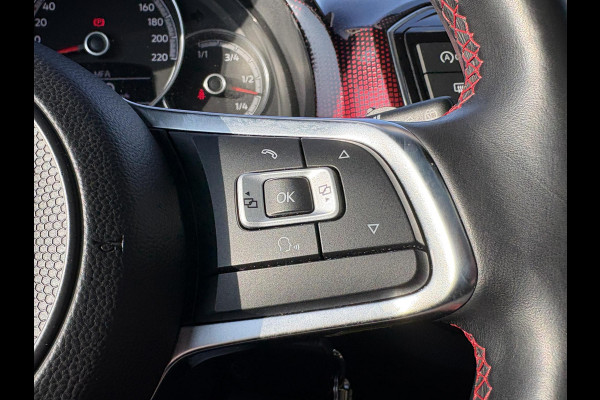 Volkswagen up! 1.0 TSI GTI 115pk | VOL! | Panoramadak | Zomer- & Winterset | Beats Audio | Stoelverwarming | Cruise Control | Camera |