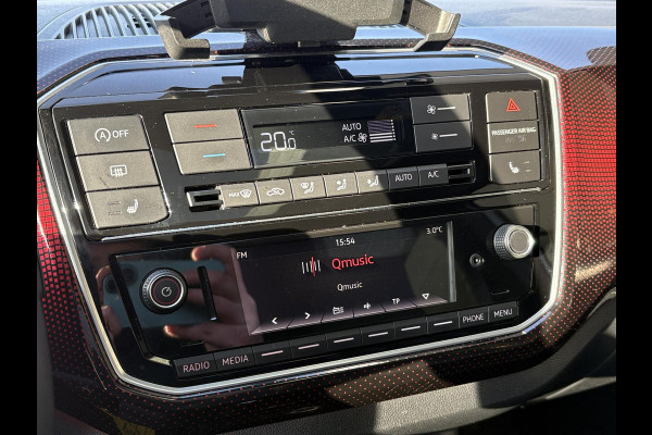 Volkswagen up! 1.0 TSI GTI 115pk | VOL! | Panoramadak | Zomer- & Winterset | Beats Audio | Stoelverwarming | Cruise Control | Camera |