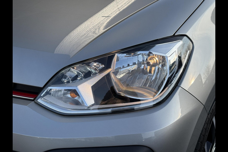 Volkswagen up! 1.0 TSI GTI 115pk | VOL! | Panoramadak | Zomer- & Winterset | Beats Audio | Stoelverwarming | Cruise Control | Camera |