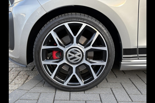 Volkswagen up! 1.0 TSI GTI 115pk | VOL! | Panoramadak | Zomer- & Winterset | Beats Audio | Stoelverwarming | Cruise Control | Camera |