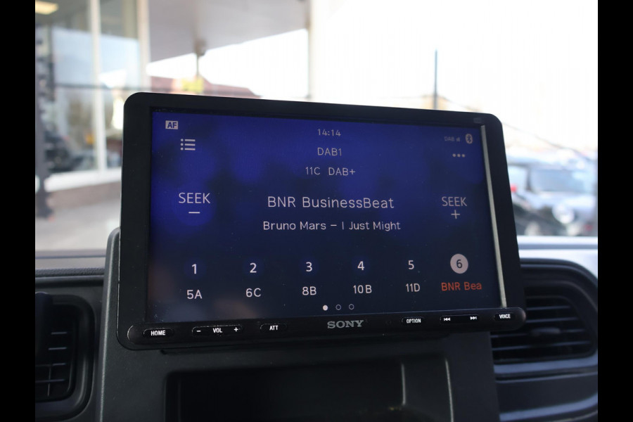 Renault Master T35 2.3 dCi 150 PK L2H2 + DAB | LEDER | CAMERA | DODEHOEK