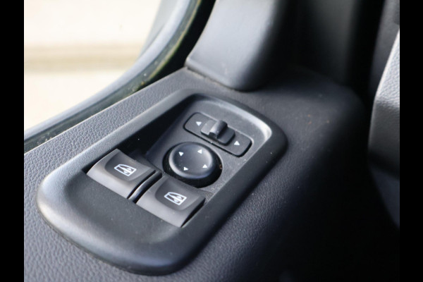 Renault Master T35 2.3 dCi 150 PK L2H2 + DAB | LEDER | CAMERA | DODEHOEK