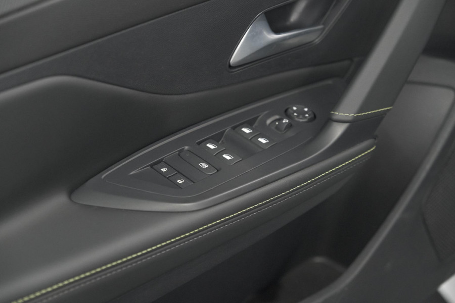 Peugeot 308 SW 1.2 Hybrid 136 e-DCS6 GT | Camera | Adaptieve Cruise Control | Apple Carplay