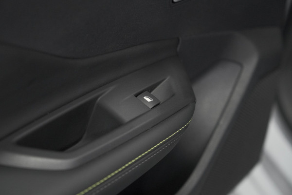 Peugeot 308 SW 1.2 Hybrid 136 e-DCS6 GT | Camera | Adaptieve Cruise Control | Apple Carplay
