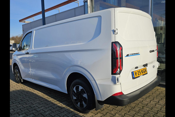 Ford E-Transit Cust. 320 L2H1 Trend 65 kWh 136pk | Navigatie | Adaptieve Cruise Controle | Stoel/Stoel configuratie
