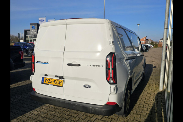 Ford E-Transit Cust. 320 L2H1 Trend 65 kWh 136pk | Navigatie | Adaptieve Cruise Controle | Stoel/Stoel configuratie