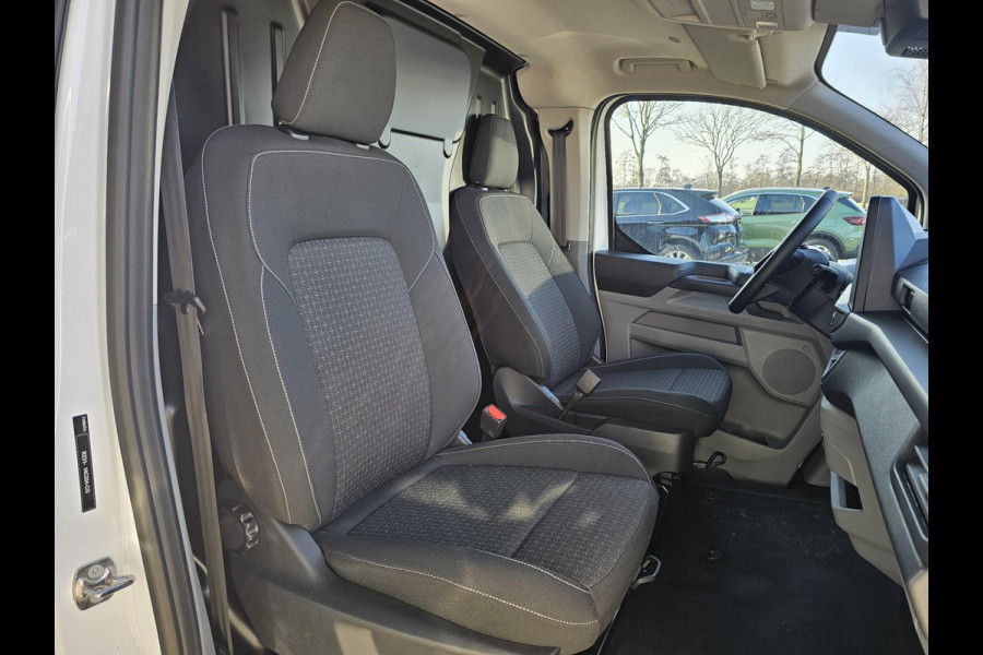 Ford E-Transit Cust. 320 L2H1 Trend 65 kWh 136pk | Navigatie | Adaptieve Cruise Controle | Stoel/Stoel configuratie