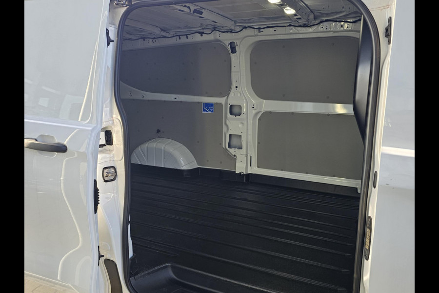 Ford E-Transit Cust. 320 L2H1 Trend 65 kWh 136pk | Navigatie | Adaptieve Cruise Controle | Stoel/Stoel configuratie