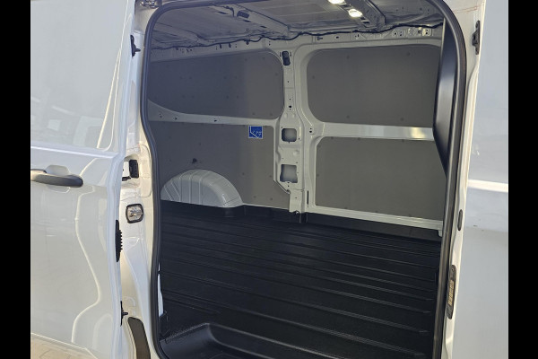 Ford E-Transit Cust. 320 L2H1 Trend 65 kWh 136pk | Navigatie | Adaptieve Cruise Controle | Stoel/Stoel configuratie