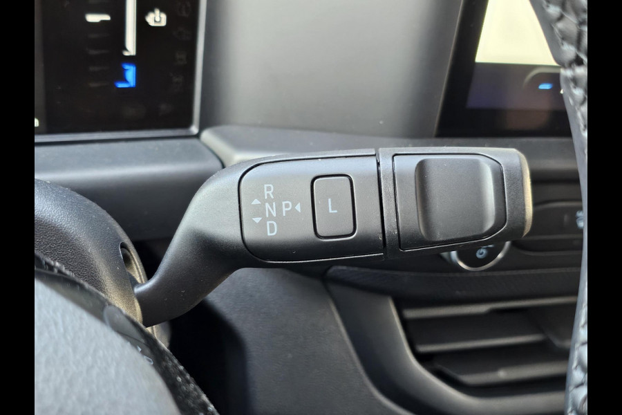 Ford E-Transit Cust. 320 L2H1 Trend 65 kWh 136pk | Navigatie | Adaptieve Cruise Controle | Stoel/Stoel configuratie