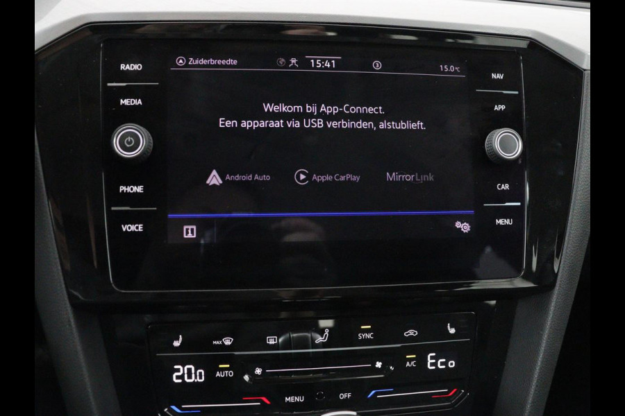 Volkswagen Passat 1.4 TSI PHEV GTE | Stoelverwarming | Camera | Carplay | Navigatie | Matrix LED | Adaptive cruise | Climate control | Bluetooth | Parkeerhulp | Plug In