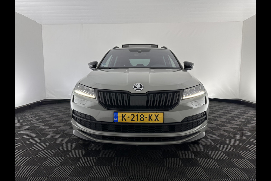 Škoda Karoq 1.5 TSI ACT Sportline Business (INCL-BTW) Aut. *PANO | DIGI-COCKPIT | FULL-LED | ADAPTIVE-CRUISE | CANTON-AUDIO | BLINDSPOT | HEATED-SPORTSEATS | CAMERA | AMBIENTLIGHT | NAVI-FULLMAP | KEYLESS | DAB+ | TOWBAR | PRIVACYGLAS