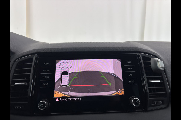 Škoda Karoq 1.5 TSI ACT Sportline Business (INCL-BTW) Aut. *PANO | DIGI-COCKPIT | FULL-LED | ADAPTIVE-CRUISE | CANTON-AUDIO | BLINDSPOT | HEATED-SPORTSEATS | CAMERA | AMBIENTLIGHT | NAVI-FULLMAP | KEYLESS | DAB+ | TOWBAR | PRIVACYGLAS