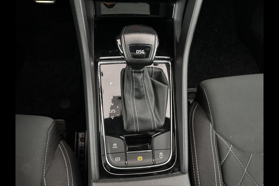 Škoda Karoq 1.5 TSI ACT Sportline Business (INCL-BTW) Aut. *PANO | DIGI-COCKPIT | FULL-LED | ADAPTIVE-CRUISE | CANTON-AUDIO | BLINDSPOT | HEATED-SPORTSEATS | CAMERA | AMBIENTLIGHT | NAVI-FULLMAP | KEYLESS | DAB+ | TOWBAR | PRIVACYGLAS