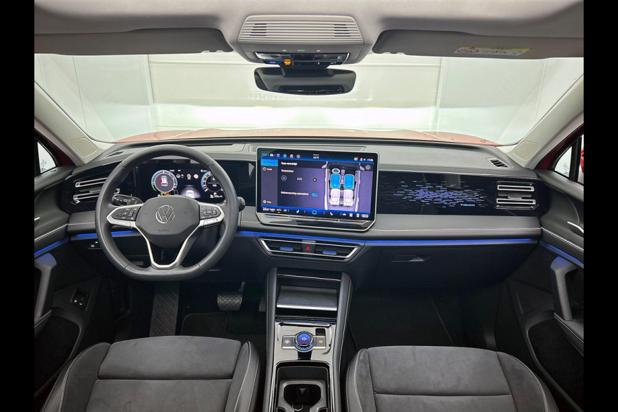 Volkswagen Tiguan 1.5 eTSI PHEV Life Edition PANO | IQ-LIGHT | TREKHAAK | 360-CAMERA | SFEERVERLICHTING | AD-CRUISE