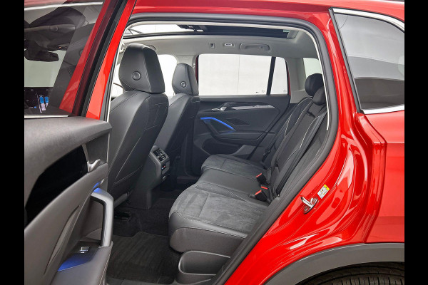 Volkswagen Tiguan 1.5 eTSI PHEV Life Edition PANO | IQ-LIGHT | TREKHAAK | 360-CAMERA | SFEERVERLICHTING | AD-CRUISE