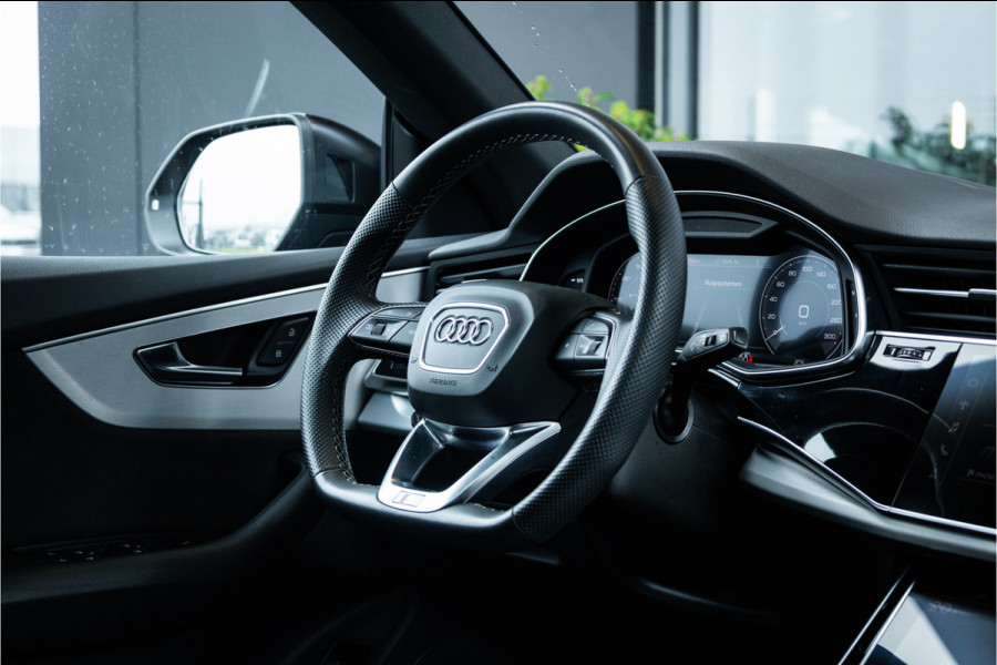Audi Q8 55 TFSI e quattro Pro Line Advanced - S Line | Panorama | Luchtvering | 360 Camera | Trekhaak
