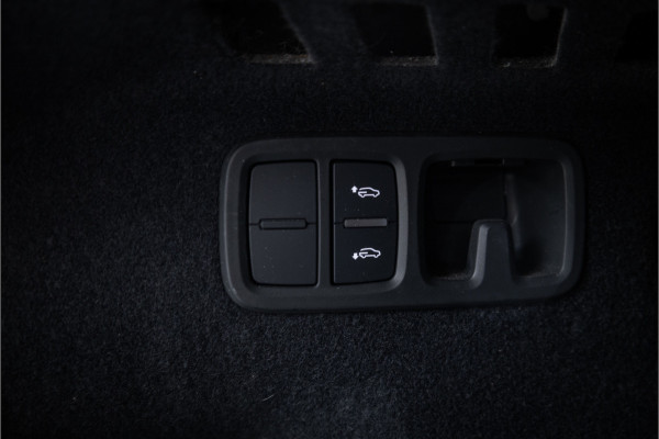 Audi Q8 55 TFSI e quattro Pro Line Advanced - S Line | Panorama | Luchtvering | 360 Camera | Trekhaak