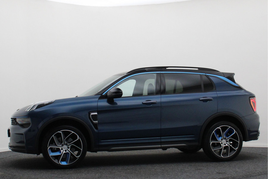 Lynk & Co 01 1.5 Two-Tone, 360° Camera, Panoramadak, Zwarte hemel, ACC, Keyless, PDC, LED, 20''