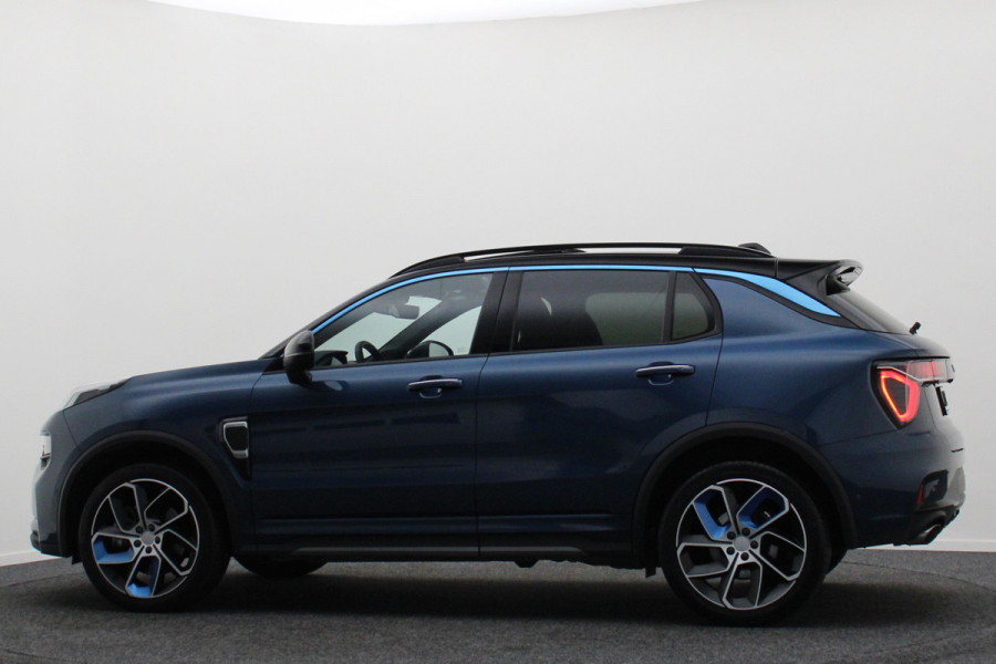 Lynk & Co 01 1.5 Two-Tone, 360° Camera, Panoramadak, Zwarte hemel, ACC, Keyless, PDC, LED, 20''