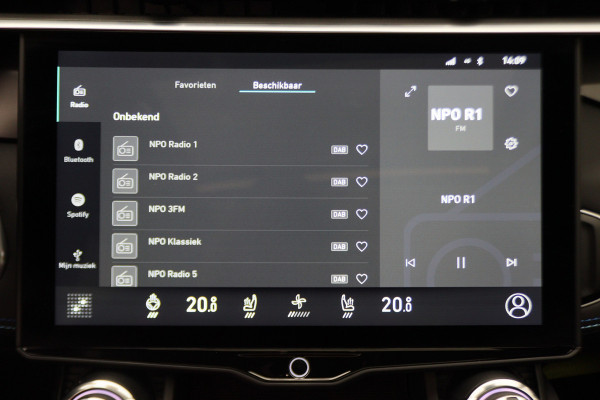 Lynk & Co 01 1.5 Two-Tone, 360° Camera, Panoramadak, Zwarte hemel, ACC, Keyless, PDC, LED, 20''