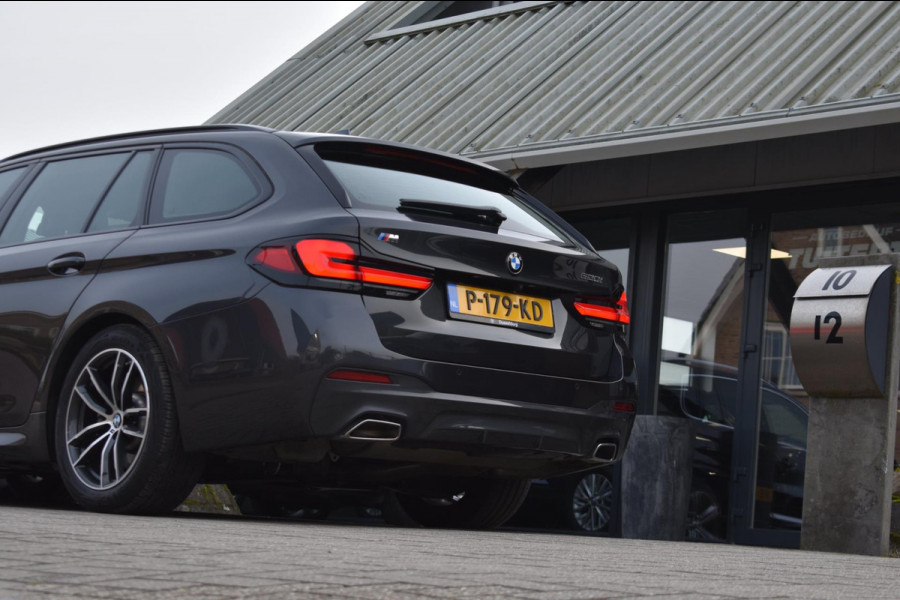 BMW 5 Serie Touring 520i M-Sport | LASERLIGHT | NAP | DEALER ONDERHOUDEN | APPLE CARPLAY | ANDRIOD AUTO | SFEERVERLICHTING