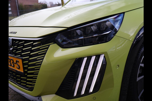 Peugeot 208 1.2 HYBRID 145 PK e-DCS6 GT *NIEUW* + CAMERA | SFEERVERLICHTING | CARPLAY
