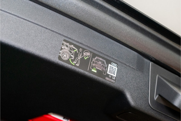 Audi A6 Avant C9 e-hybrid 270KW Quattro S Edition Competition 367PK | Tech Pro | B&O | Lucht | Trekhaak | Werkelijk VOL OPTIE! 5 jaar Fa