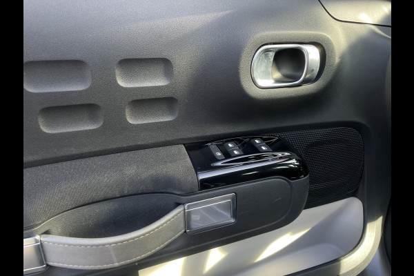 Citroën C3 1.2 PureTech Shine | parkeersensoren | stoelverwarming