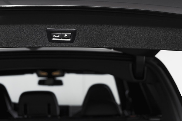 BMW X3 xDrive30e High Executive M Sport (facelift) | Lazer | Adapt. Cruise | Elek. Trekhaak | Stoel-+Stuurverw, | 360 Camera | NAV + App. Connect | Elek. Klep | LM 20" |