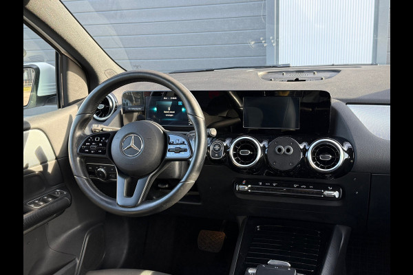 Mercedes-Benz B-Klasse 200d / AUTOMAAT / CAMERA / APK / NAP