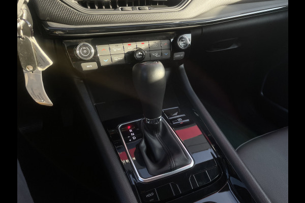 Jeep Compass 1.5T e-Hybrid Night Eagle | Camera | Licht/Regen Sensor | Stuur/Stoel verwarming