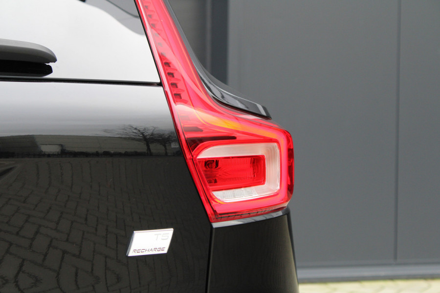Volvo XC40 1.5 T5 Recharge Inscription | NAP! | ACC | STOEL+STUURVERWARMING | CAMERA | KEYLESS | CARPLAY |