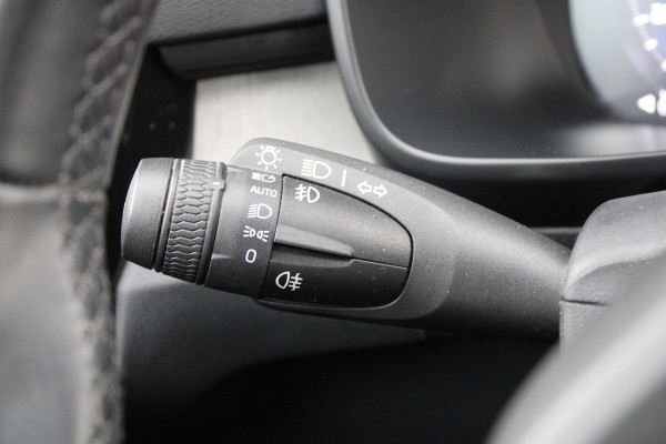 Volvo XC40 1.5 T5 Recharge Inscription | NAP! | ACC | STOEL+STUURVERWARMING | CAMERA | KEYLESS | CARPLAY |