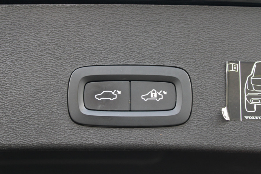 Volvo XC40 1.5 T5 Recharge Inscription | NAP! | ACC | STOEL+STUURVERWARMING | CAMERA | KEYLESS | CARPLAY |