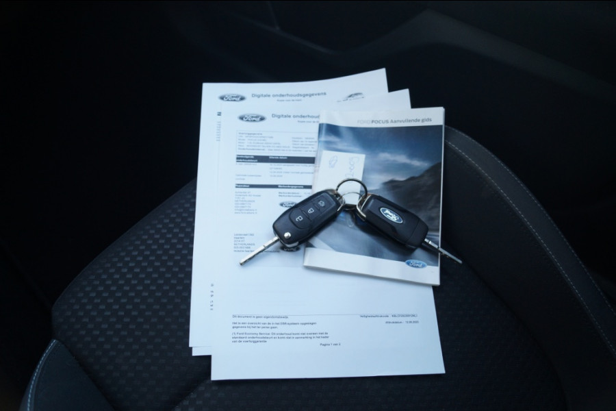 Ford Focus Wagon 1.0 EcoBoost Hybrid Trend Edition Business -NAVI-CAM-