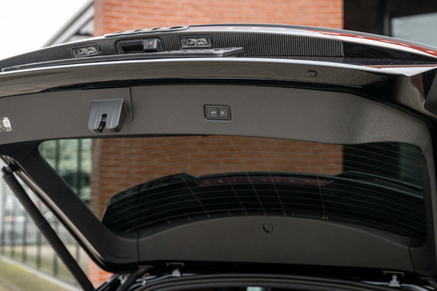 Audi RSQ8 4.0 TFSI Performance 640pk Carbon Nightv. 305 km/h