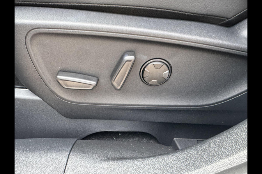 Ford Kuga 2.5 PHEV ST-Line X | SCI | 243pk | Driver Assistance Pack | Black Package | Winterpack | Adaptieve Matrix LED koplampen met Coast to Coast | Wegklapbare Trekhaak | AGR Stoelen