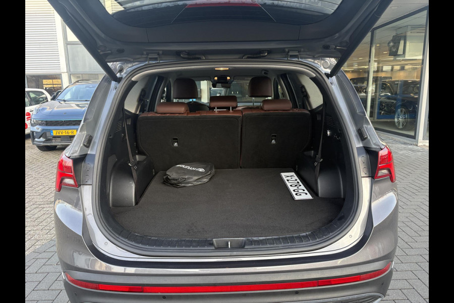 Hyundai Santa Fe 1.6 T-GDI PHEV Premium 7p. | Trekhaak | Leder | 360 Camera | Stoel- Ventilatie & Verwarming |