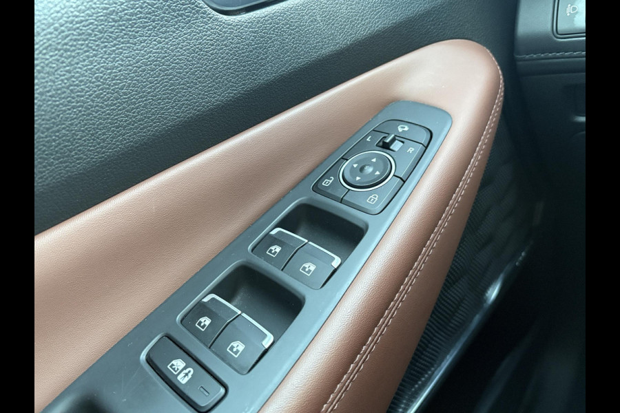 Hyundai Santa Fe 1.6 T-GDI PHEV Premium 7p. | Trekhaak | Leder | 360 Camera | Stoel- Ventilatie & Verwarming |