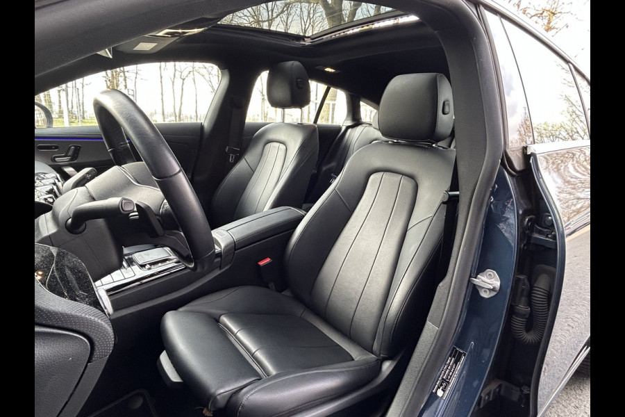 Mercedes-Benz CLA-Klasse 180 Shooting Brake Luxury // Panoramadak // Distronic // Memory // MultiBeam LED // Camera // Sfeerverlichting // Keyless