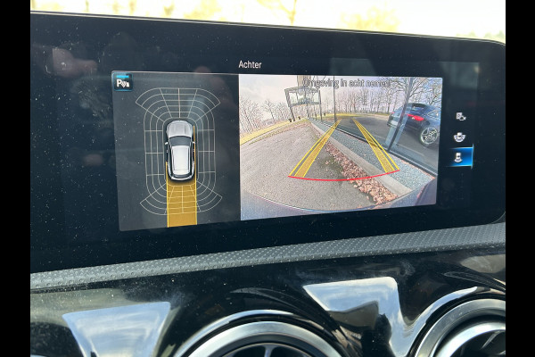 Mercedes-Benz CLA-Klasse 180 Shooting Brake Luxury // Panoramadak // Distronic // Memory // MultiBeam LED // Camera // Sfeerverlichting // Keyless