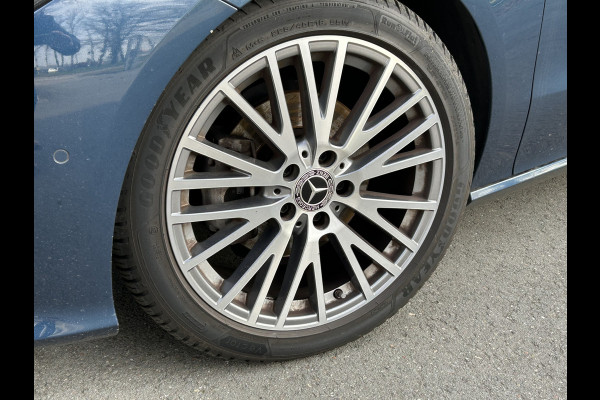 Mercedes-Benz CLA-Klasse 180 Shooting Brake Luxury // Panoramadak // Distronic // Memory // MultiBeam LED // Camera // Sfeerverlichting // Keyless