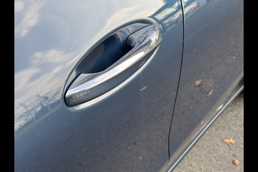 Mercedes-Benz CLA-Klasse 180 Shooting Brake Luxury // Panoramadak // Distronic // Memory // MultiBeam LED // Camera // Sfeerverlichting // Keyless