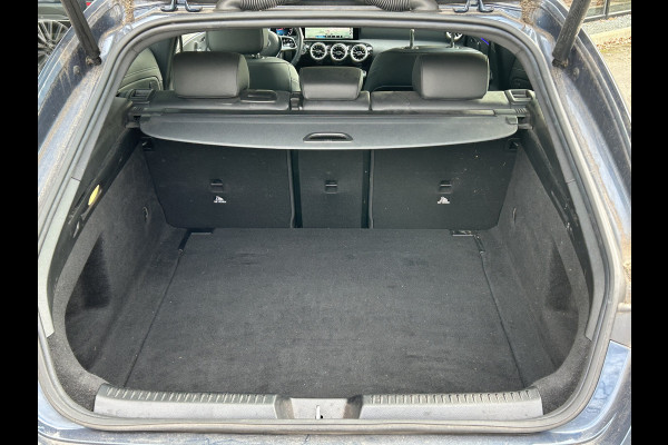 Mercedes-Benz CLA-Klasse 180 Shooting Brake Luxury // Panoramadak // Distronic // Memory // MultiBeam LED // Camera // Sfeerverlichting // Keyless