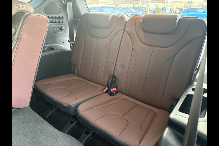 Hyundai Santa Fe 1.6 T-GDI PHEV Premium 7p. | Trekhaak | Leder | 360 Camera | Stoel- Ventilatie & Verwarming |